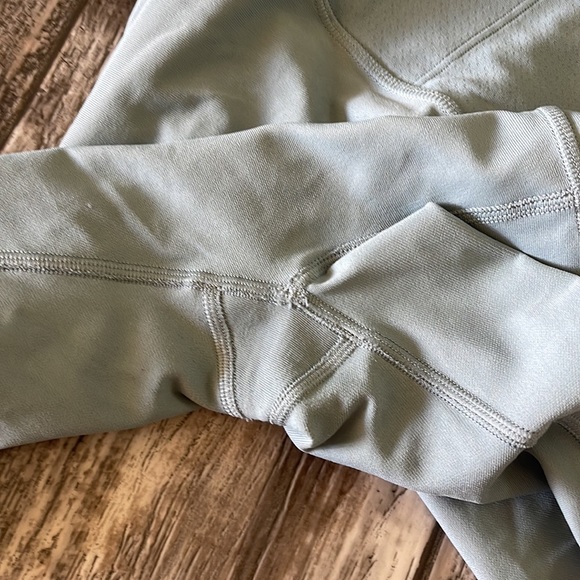 Lululemon Beautiful High Rise Leggings, 6 - Picture 10 of 17